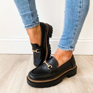 NWT NIB Soda Loafers - women’s shoes size 9